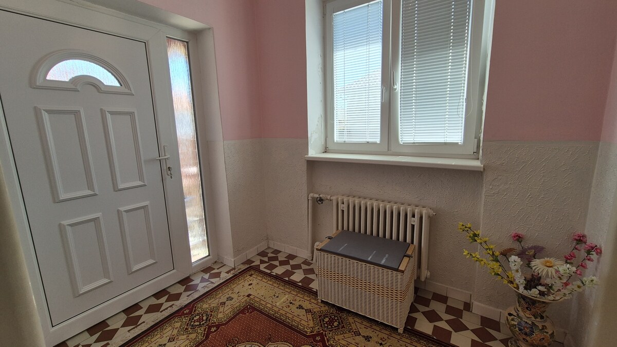 REZERVOVANÝ! Rodinný  dom  s novou strechou, predaj, Košúty — foto 4