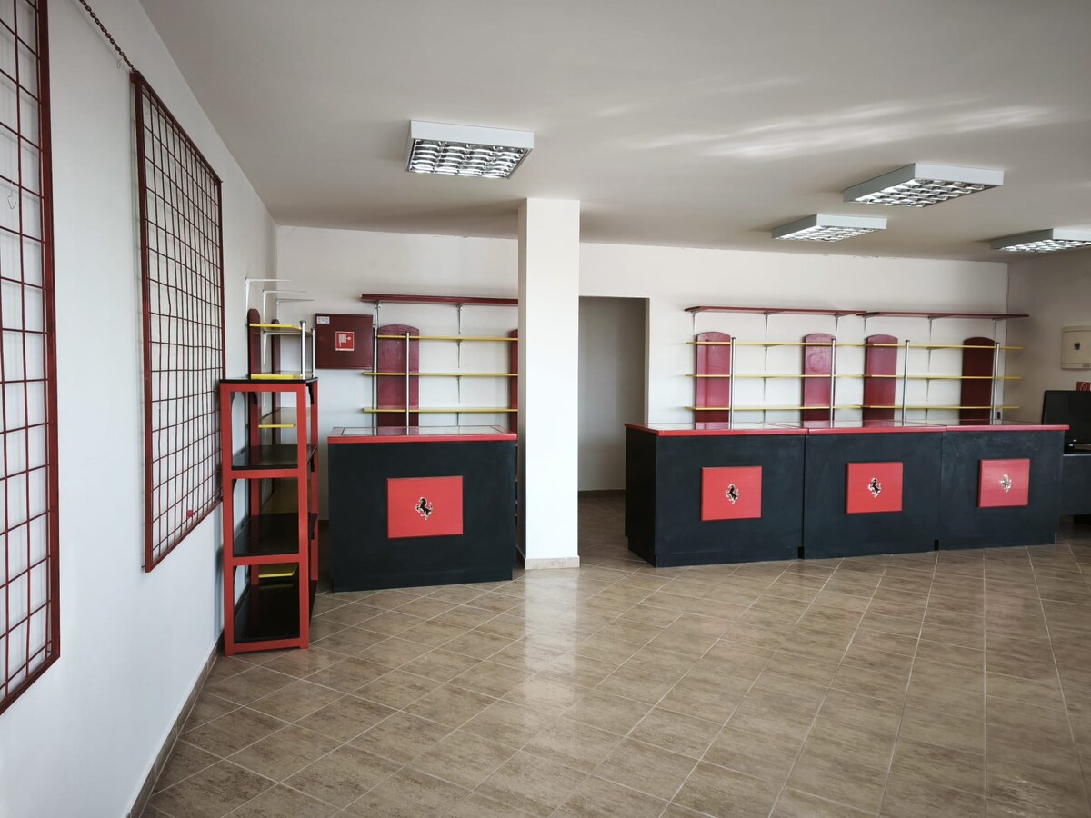 Prenájom obchodno-administratívneho priestoru , Šaľa  centrum — foto 4