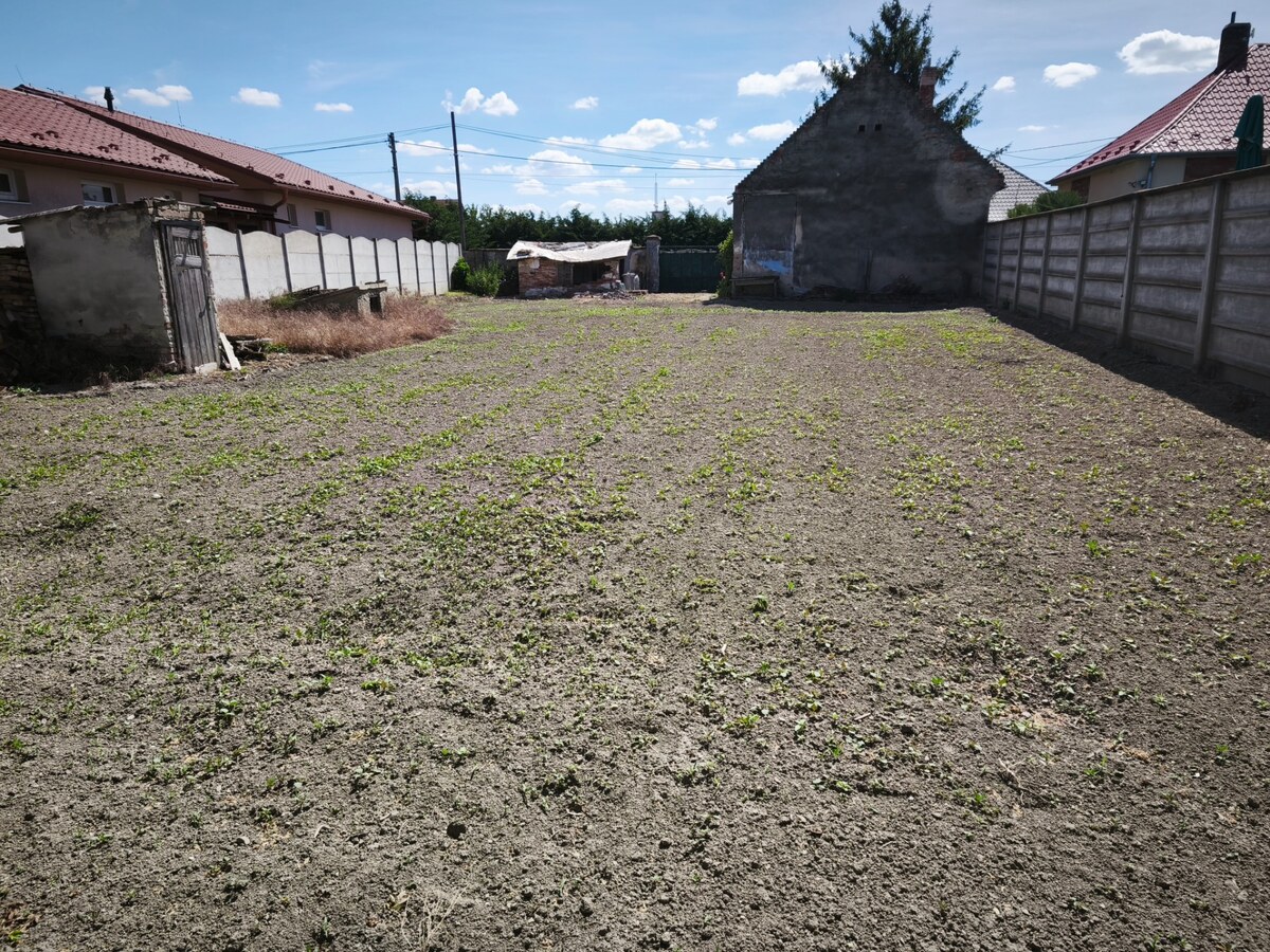 Pozemok Vás osloví! Oplotený pozemok so starým domom, predaj, Mostová — foto 2