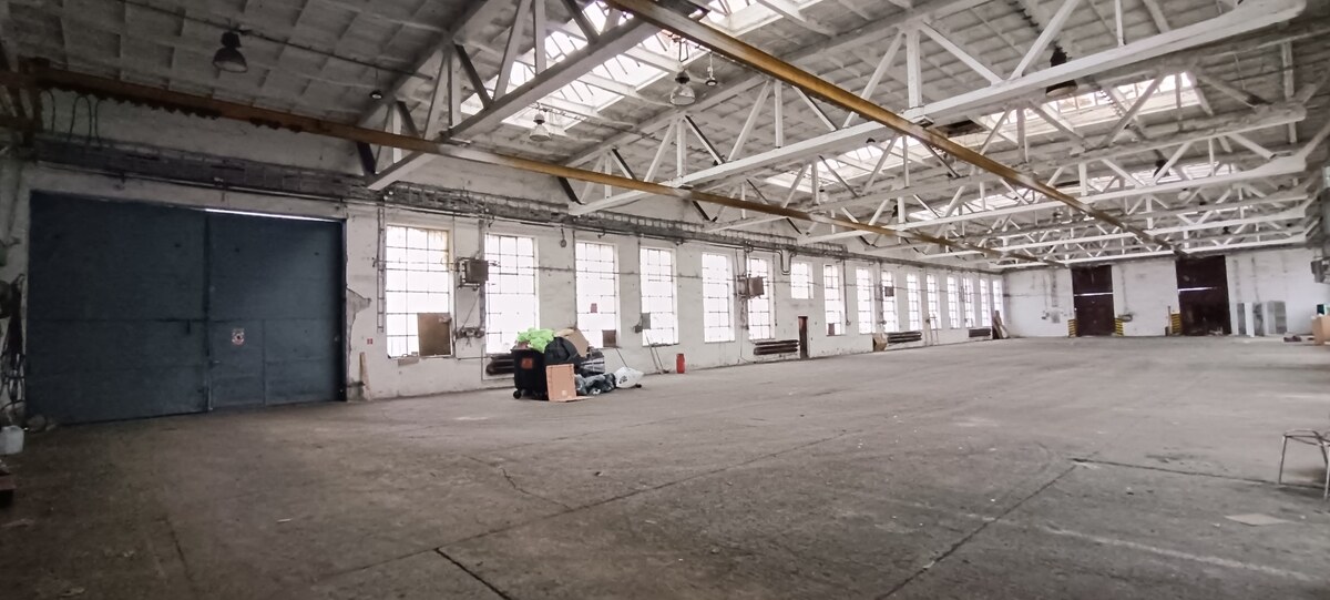 Skladový , výrobný priestor na prenájom  1038m2, Galanta — foto 2
