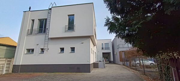 Reprezentačný  nájom, 16,63 m²,  Galanta, centrum