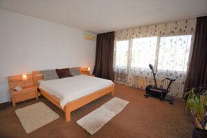 Dom snov, bazén, vinná pivnica, garáže, Mostová — foto 9
