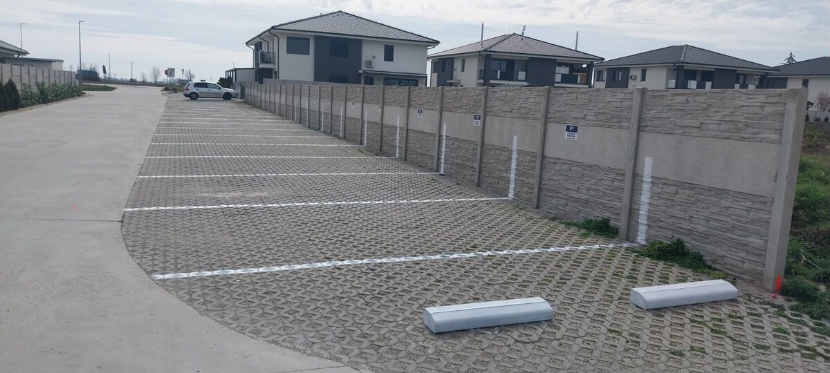 MIMORIADNA AKCIA ! Parkovacie státie na prenájom, Galanta — foto 5