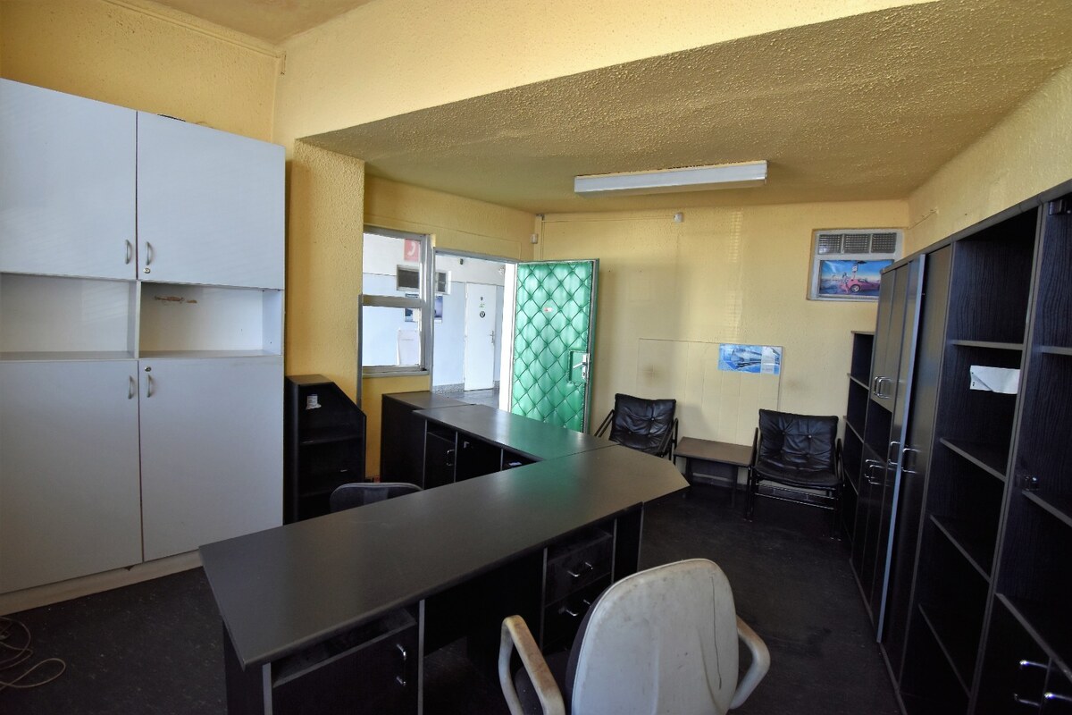 Na prenájom budova na podnikanie, 430 m², Sereď — foto 3
