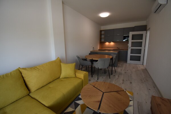 Pre náročných, Prenájom 2i bytu v novostavbe, centrum, Galanta