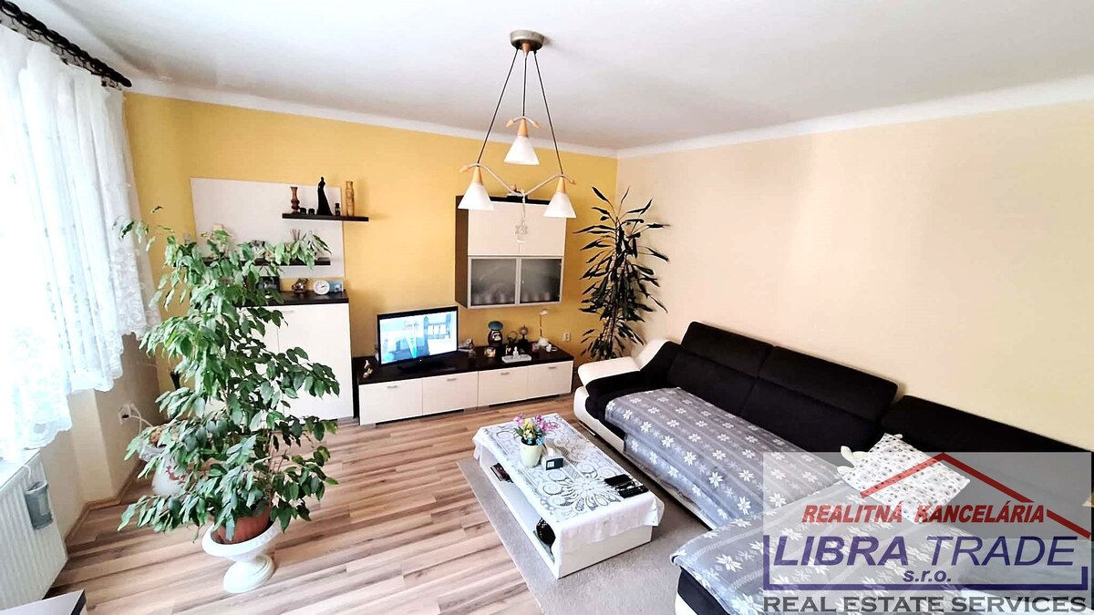 EXKLUZÍVNY PREDAJ - Kompletne prerobený 2 izbový byt v Komárne  — foto 10
