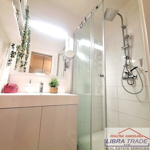 PREDAJ - Kompletne prerobený 3 izbový byt neďaleko centra v Komárne  — foto 7