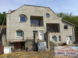 PREDAJ - veľký rozostavaný rodinný dom vhodný aj na podnikateľské účely - ubytovňa, penzión. Len 4 km od Štúrova. ODPORÚČAME. — foto 1
