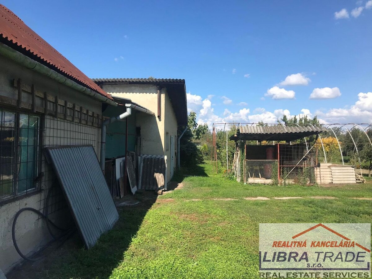 PREDAJ - Skladový priestor s garážou, pozemkom v IŽI. DOHODA MOŽNÁ! — foto 6