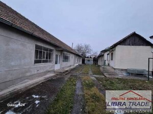 Predaj - Starší dvojdom  s pozemkom o rozlohe: 1064m2 v obci Bánov. — foto 2