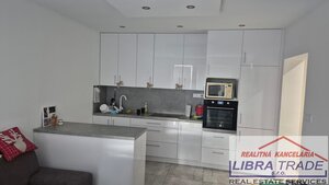 Prenájom - 1 izb. zariadený byt s balkónom v Šuranoch. — foto 2