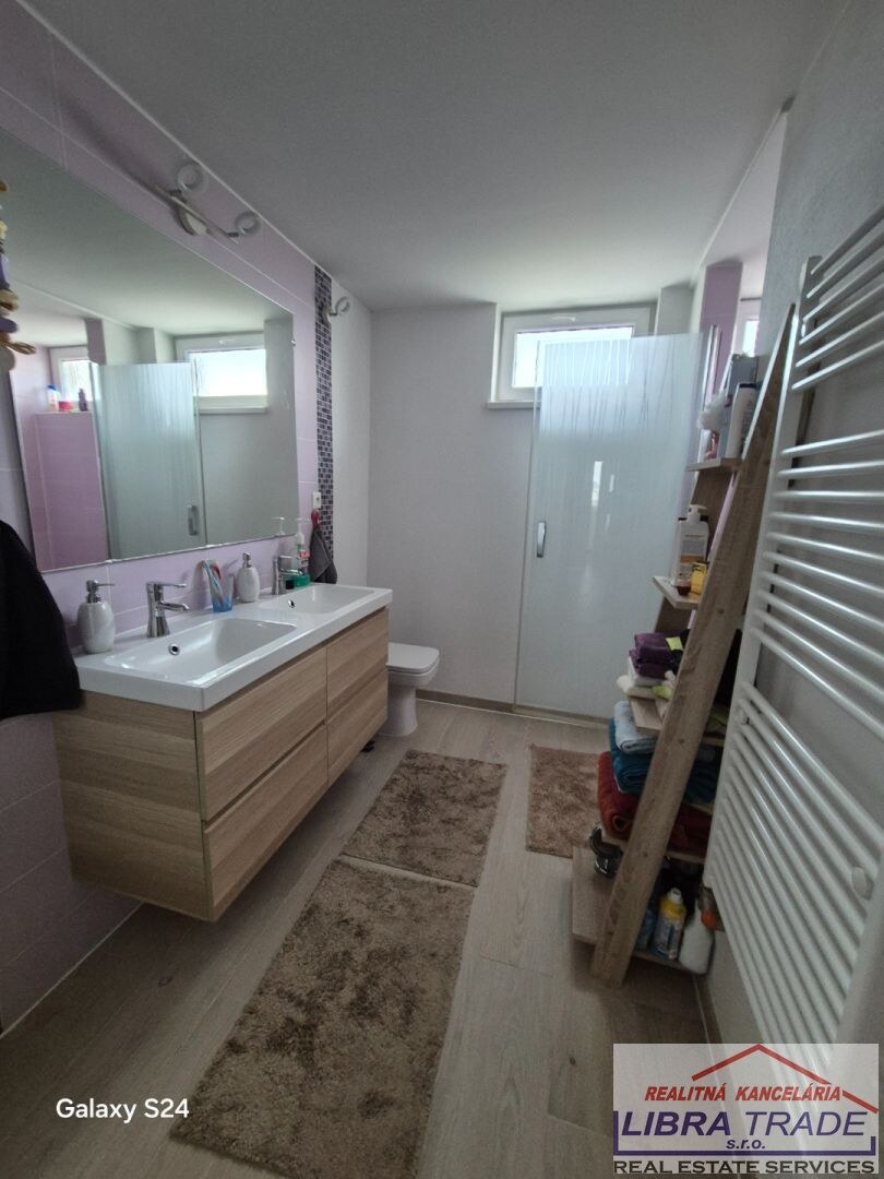 /Exkluzívne iba u Nás/Predaj 7-izb.RD po kompletnej rekonštrukcii v Šuranoch. — foto 14