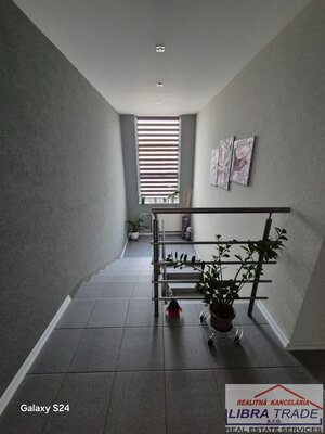 /Exkluzívne iba u Nás/Predaj 7-izb.RD po kompletnej rekonštrukcii v Šuranoch. — foto 11