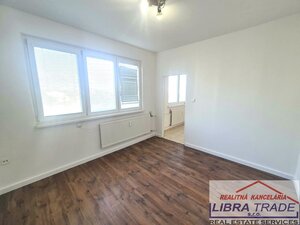 PREDAJ - Kompletne prerobený 1 izbový byt na Košickej ul. v Komárne  — foto 10