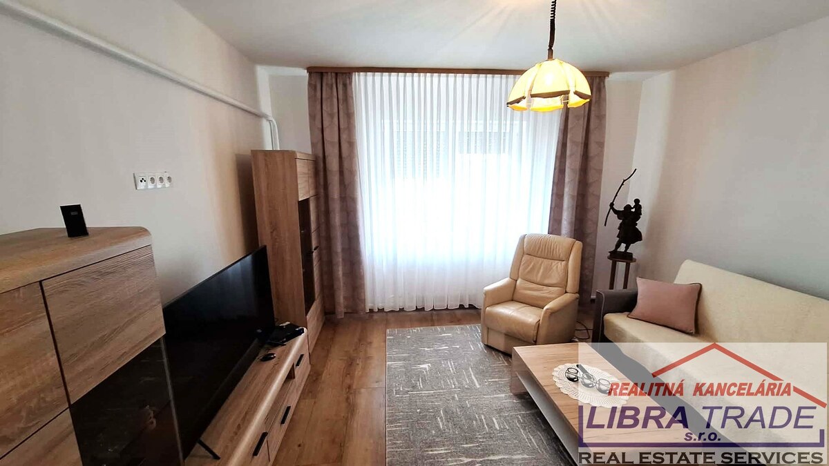 EXKLUZÍVNY PREDAJ - Kompletne prerobený 3 izbový rodinný dom vo Veľkom Ostrove  — foto 11