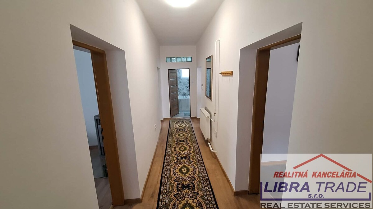 EXKLUZÍVNY PREDAJ - Kompletne prerobený 3 izbový rodinný dom vo Veľkom Ostrove  — foto 10