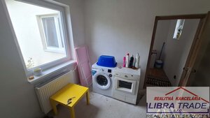 EXKLUZÍVNY PREDAJ - Kompletne prerobený 3 izbový rodinný dom vo Veľkom Ostrove  — foto 18