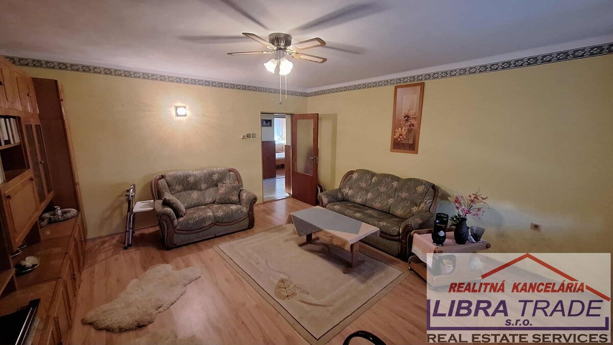 EXKLUZÍVNY PREDAJ - čiastočne prerobený 3 Izbový prízemný rodinný dom v Komárne DOHODA MOŽNÁ! — foto 9