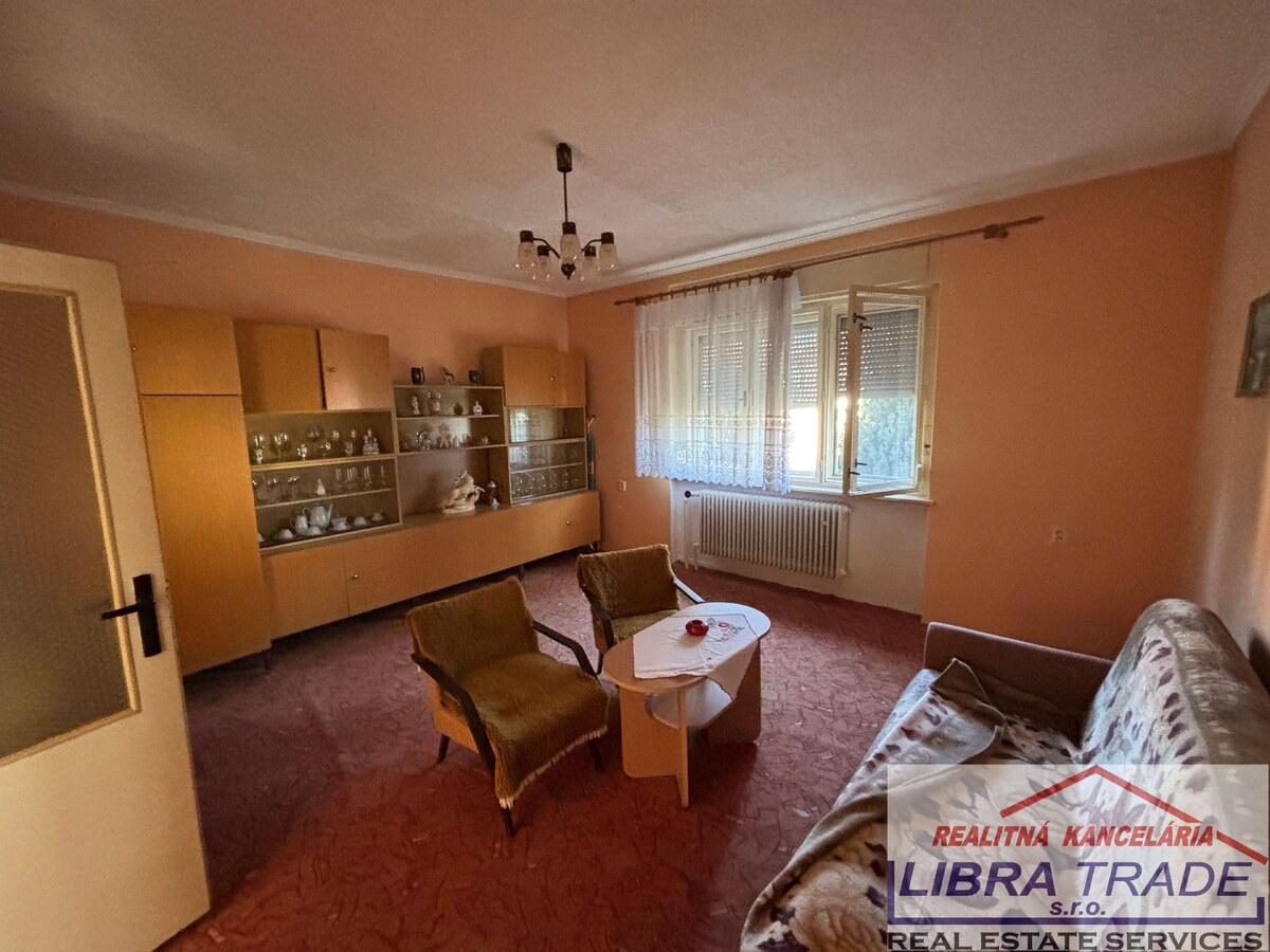 Na predaj rodinný dom v obci Dvory nad Žitavou — foto 6