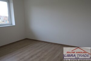 Novostavba na predaj v Dvoroch nad Žitavou. — foto 10
