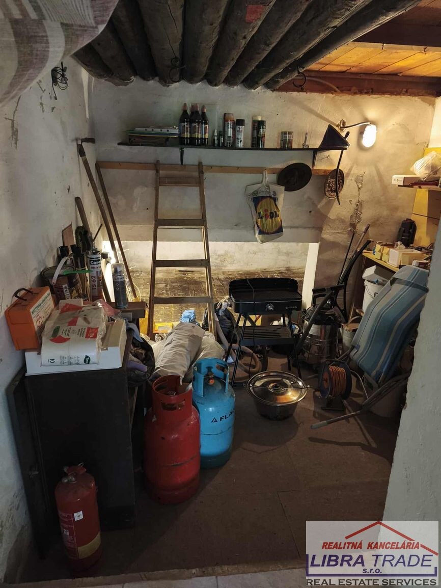 PREDAJ chata s krásnou terasou v chatovej oblasti  Kováčovo - Chľaba pri Štúrove. — foto 25