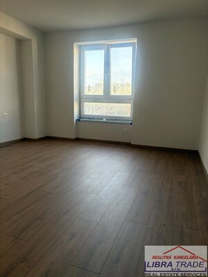 PREDAJ -  Štýlový 3-izbový byt v centre Nové Zámky — foto 3