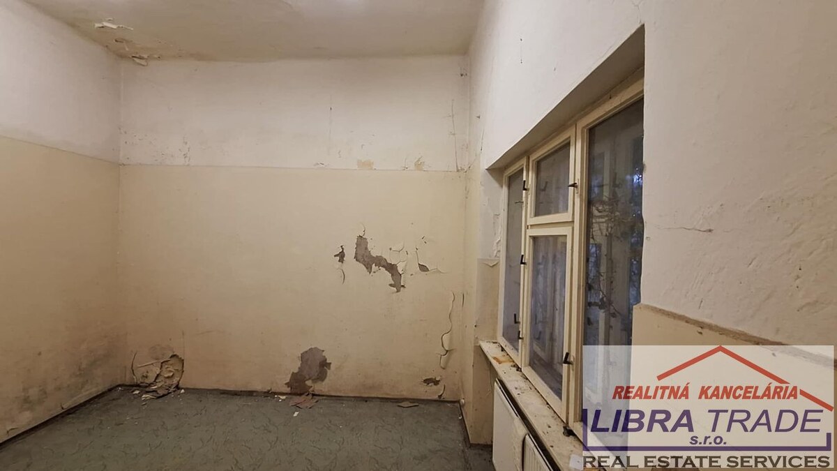 PREDAJ - Obchodného priestoru/kancelárie v centre Nových Zámkov DOHODA MOŽNÁ!  — foto 10
