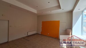 PREDAJ - Obchodného priestoru/kancelárie v centre Nových Zámkov DOHODA MOŽNÁ!  — foto 2