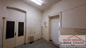 PREDAJ - Obchodného priestoru/kancelárie v centre Nových Zámkov DOHODA MOŽNÁ!  — foto 7
