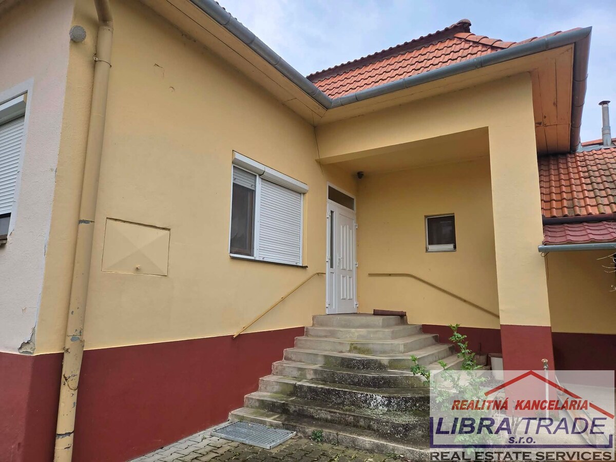 Ponúkame na predaj rodinný dom s pekným pozemkom v obci Gbelce. — foto 4