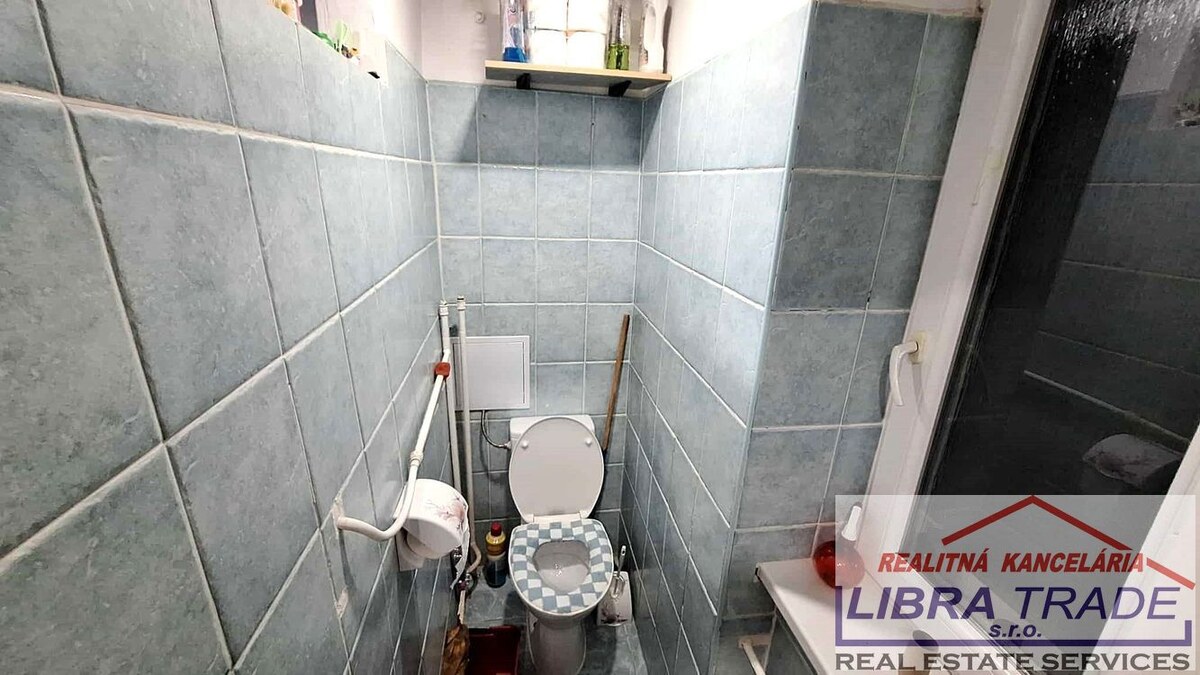 EXKLUZÍVNY PREDAJ - Kompletne prerobený 2 izbový tehlový byt v Komárne  — foto 6