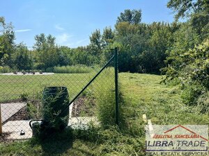 Slnečná rekreačno-úžitková  záhrada na predaj v Nových Zámkoch. — foto 12