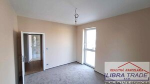 PREDAJ - veľký 4 izbový byt s vlastným kúrením s 2 terasami v centre Komárna DOHODA MOŽNÁ! — foto 14