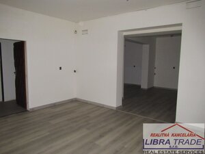 Na podnikateľské účely - Na predaj tri stavby v radovej zástavbe na Nábrežnej ulici v Nových Zámkoch. — foto 5