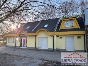Radová zástavba na podnikateľské účely na predaj v Nových Zámkoch. — foto 1