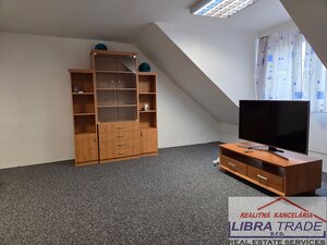 Radová zástavba na podnikateľské účely na predaj v Nových Zámkoch. — foto 7