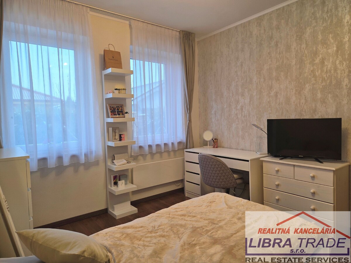 Exkluzívny rodinný dom  na predaj v Nových Zámkoch. — foto 16