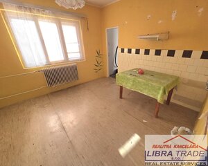 PREDAJ poschodový rodinný dom v obci Pastovce s pekným pozemkom. ODPORÚČAME. — foto 8