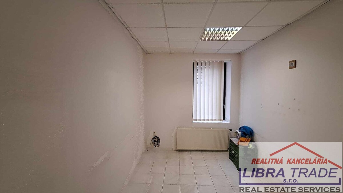 PREDAJ - PRIEMYSELNÉHO AREÁLU V KOMÁRNE ČASŤ NOVÁ STRÁŽ  DOHODA MOŽNÁ! — foto 18
