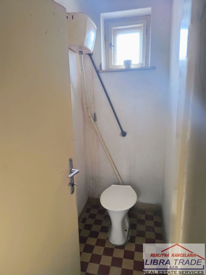 Veľký 4-izbový dom v obci Kamenín ZNÍŽENÁ CENA!!!! — foto 6