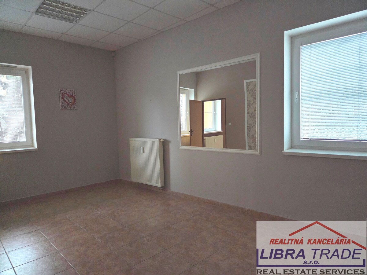 Priestory do prenájmu v Nových Zámkoch. — foto 3