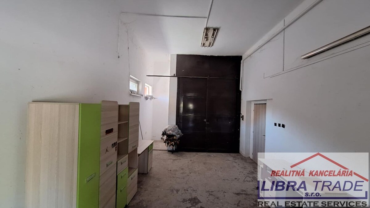 PRENÁJOM - Kancelárske priestory na Leteckom poli v Komárne  — foto 12