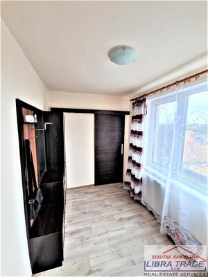 PREDAJ - Kompletne prerobený 4/5 izbový rodinný dom v Novej Stráži časť Komárna — foto 8