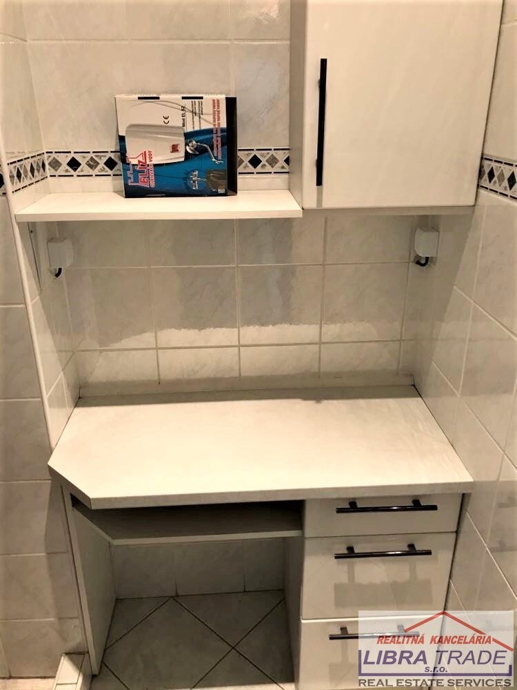 PRENÁJOM - skladových - výrobných - obchodných logistických priestorov vhodné na skladovanie v Hurbanove — foto 15