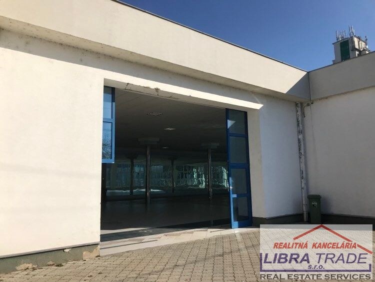 PRENÁJOM - skladových - výrobných - obchodných logistických priestorov vhodné na skladovanie v Hurbanove — foto 4