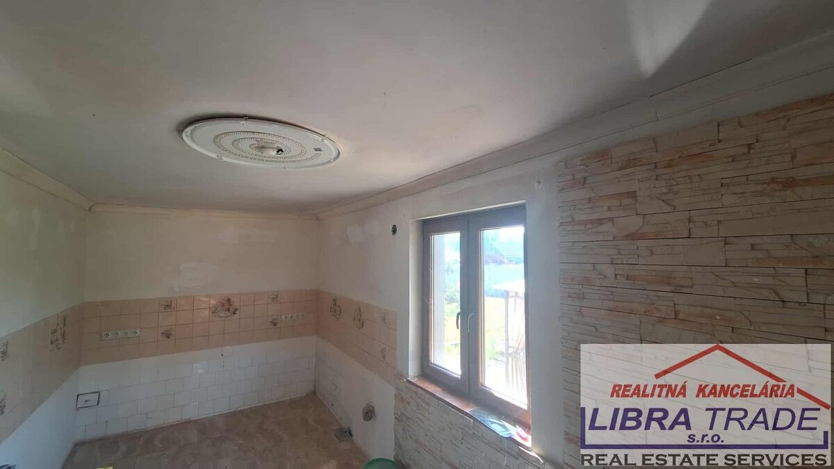 IBA U NÁS! PREDAJ - 4 izbový dom vhodný na rekonštrukciu podľa vlastných predstáv na Alžbetinom ostrove v Komárne — foto 5