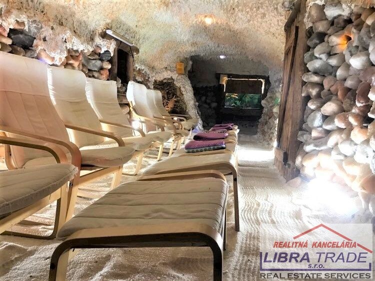 PREDAJ - ZABEHNUTÝ PENZIÓN S REŠTAURÁCIOU V CENTRE KOMÁRNA