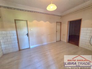PREDAJ rodinný dom s letnou kuchyňou a garážou v obci Pastovce. — foto 5