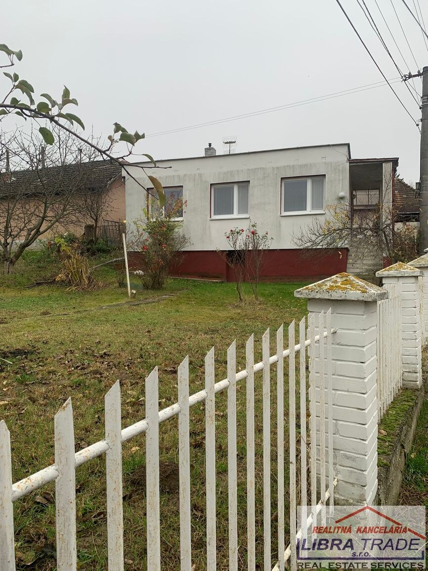 Rodinný dom na predaj v obci Veľké Lovce okres  Nové Zámky. — foto 16