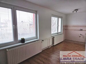 Rodinný dom na predaj v obci Veľké Lovce okres  Nové Zámky. — foto 2